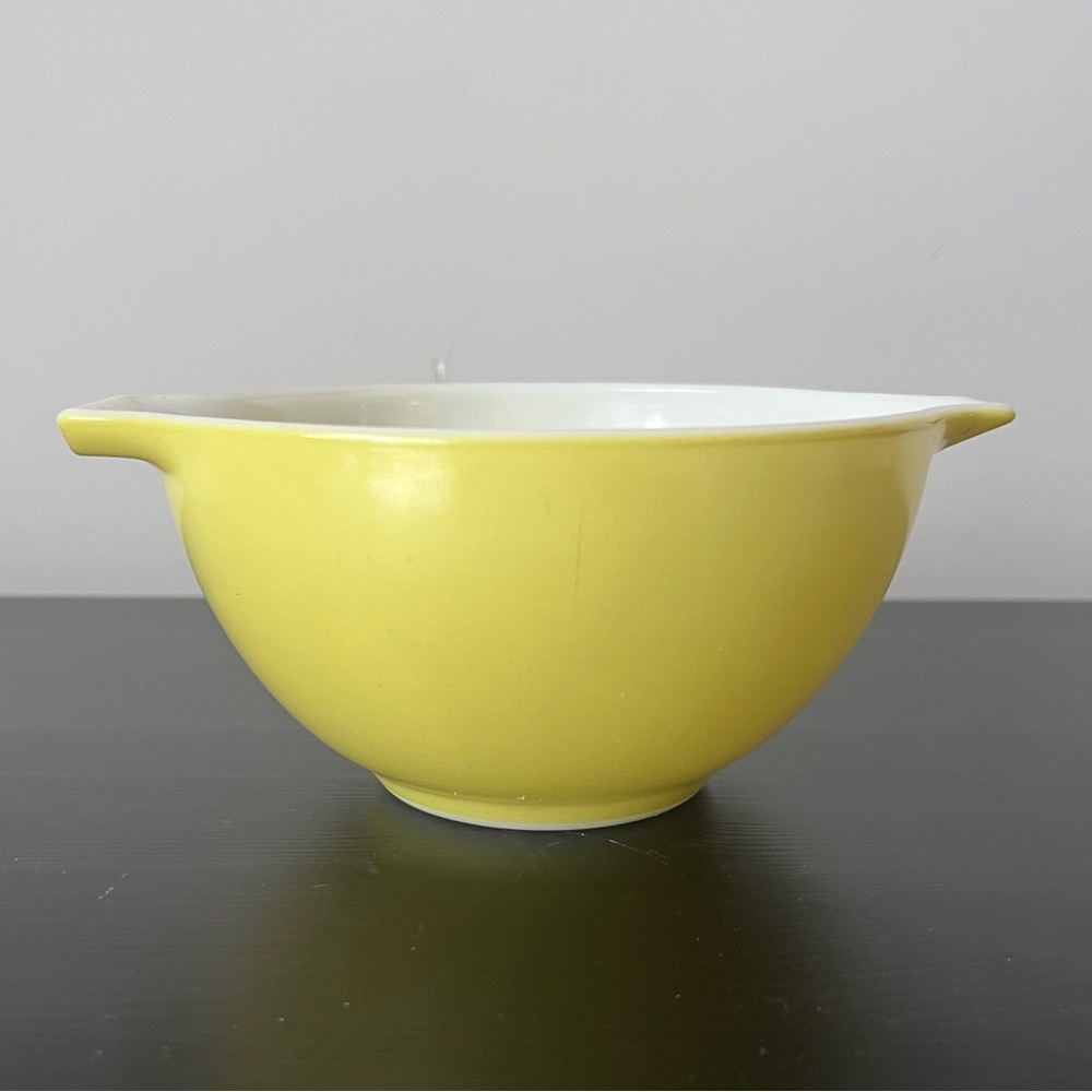 Vintage Pyrex Yellow Cinderella Mixing Nest Bowl #441 (1 1/2 pt)